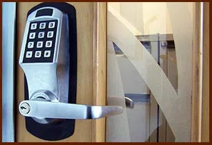 Columbus Lock And Locksmith Columbus, OH 614-347-6024 - 10-63-commercial-lock